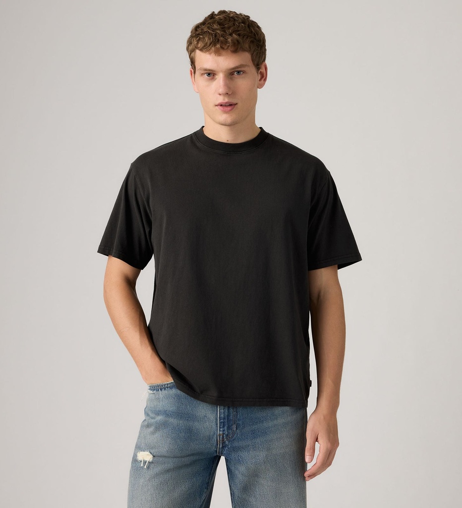 levis-mens-boxy-short-sleeve-tee_0049F0025_1_CM_DA_3db2b939-1998-41f0-898e-5a54971360e1_1456x1600_crop_center.progressive.jpg