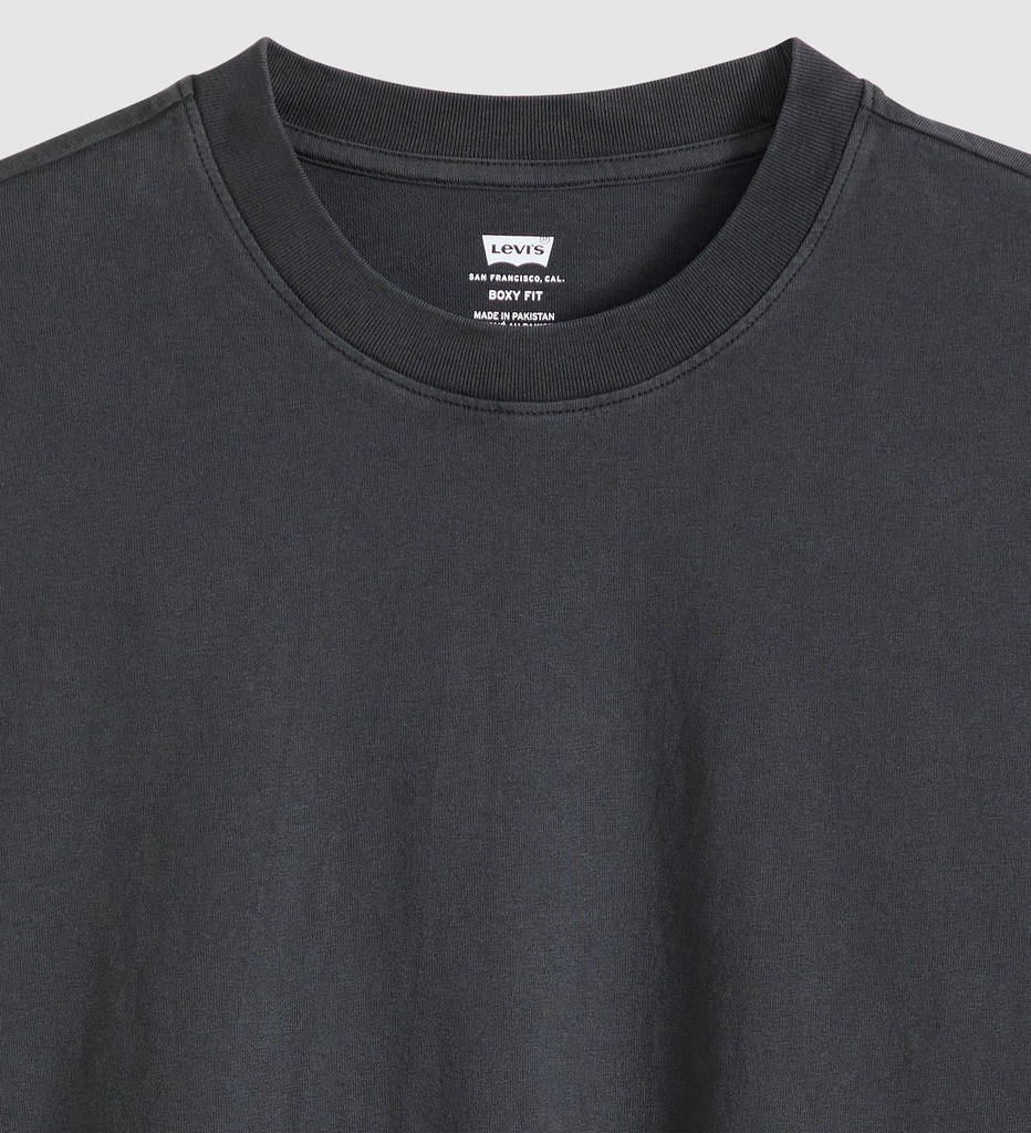 levis-mens-boxy-short-sleeve-tee_0049F0025_6_CL_D1_4f818d2a-f009-4f00-a144-e9bf160bc29f_1456x1600_crop_center.progressive.jpg