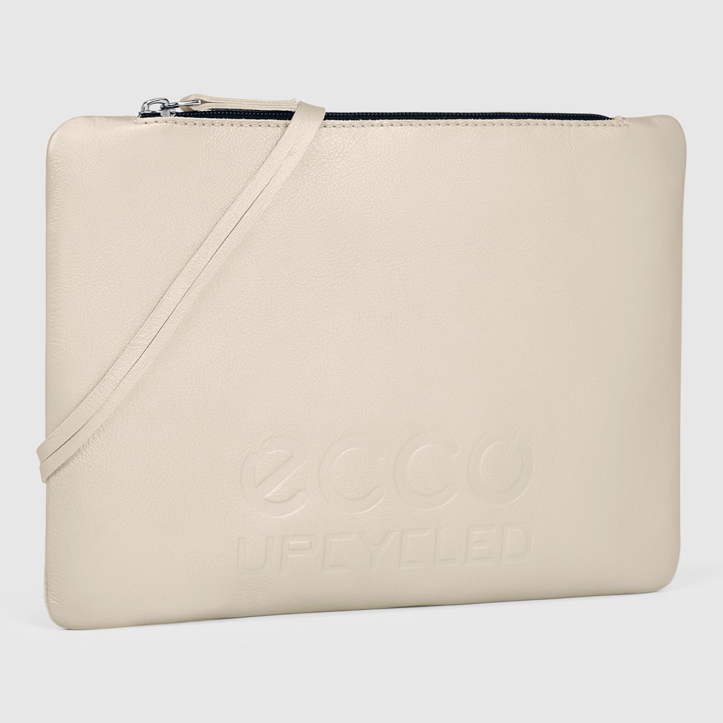 ECCO Upcycled Pouch