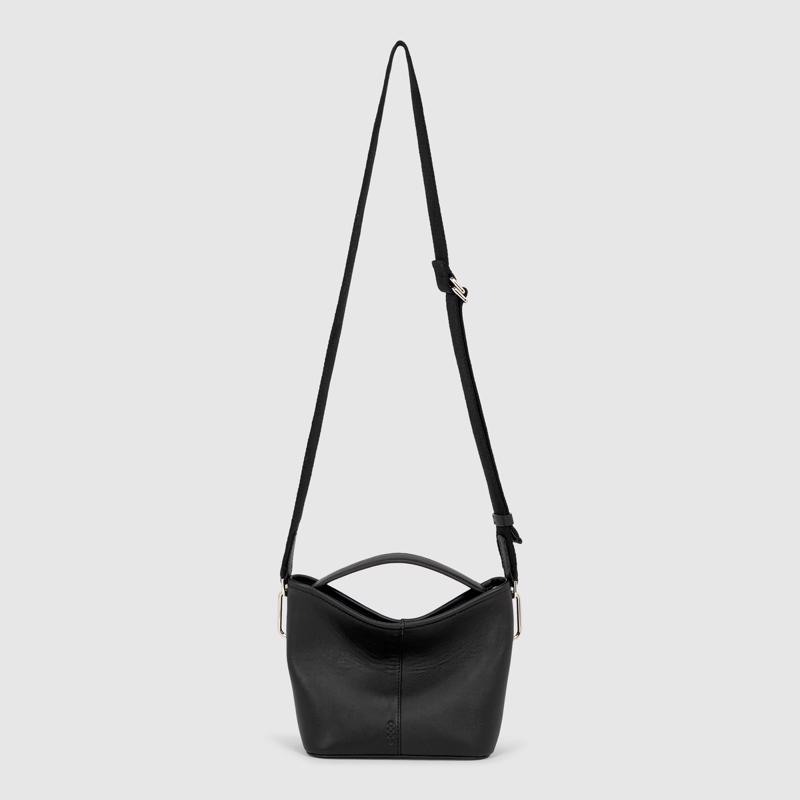 ECCO Takeaway Crossbody